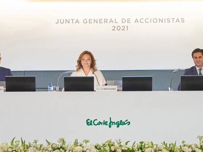 Víctor del Pozo, consejero delegado; Marta Álvarez, presidenta; José Ramón de Hoces, consejero secretario de El Corte Inglés.