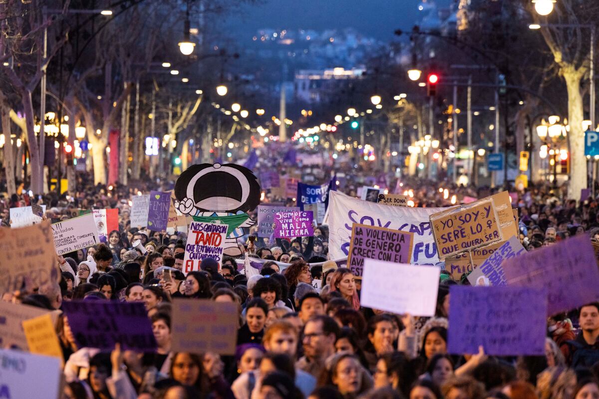 El feminismo toma las calles pese a la división del movimiento y la bronca política | 8M: Día de la Mujer