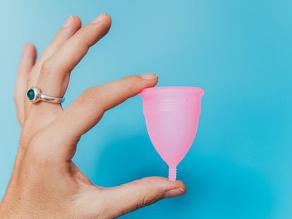 «Si notas el peso es que no es la adecuada»: claves para usar la copa menstrual sin dañar el suelo pélvico