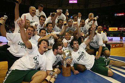 El Unicaja de Málaga confirma su entrada en el ''club de los grandes'' al ganar su primera liga ACB.