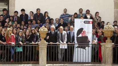 Foto de familia del Grec 2013, esta ma&ntilde;ana en la Virreina.