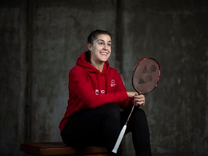 Carolina Marín posa para EL PAÍS, este jueves en el Centro de Alto Rendimiento de Madrid después de la sesión de entrenamiento.