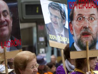 Pancartas contra el Gobierno en la manifestación