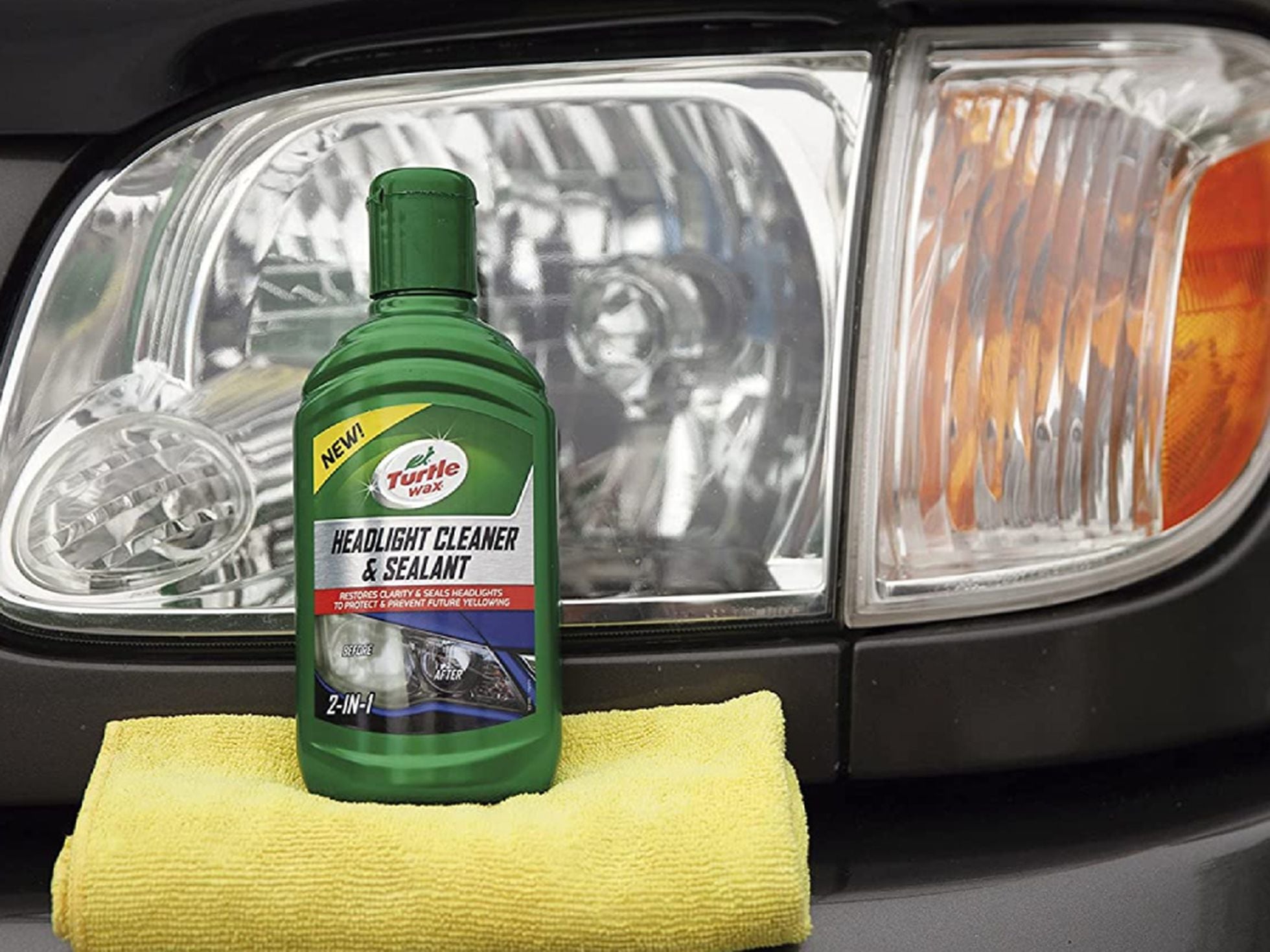 Este es el mejor truco para limpiar los faros de tu coche de forma rápida,  barata