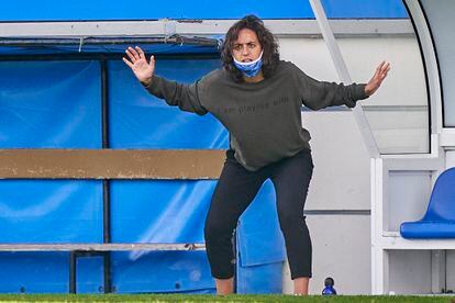 Natalia Arroyo, entrenadora del equipo femenino de fútbol de la Real Sociedad, en octubre pasado. 