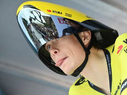 Jonas Vingegaard, con el casco de contrarreloj, en la Tirreno Adriático.