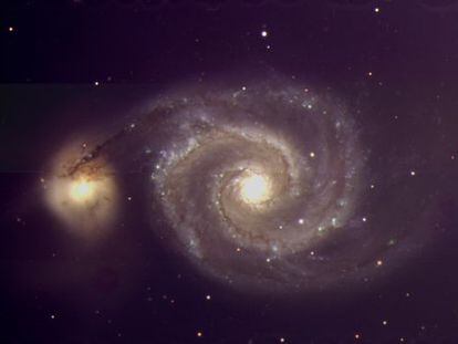 Galaxia M51, o del remolino, situada a unos 23 millones de a&ntilde;os luz de la Tierra, fotografiada con la PAUcam el 6 de junio de 2015.
