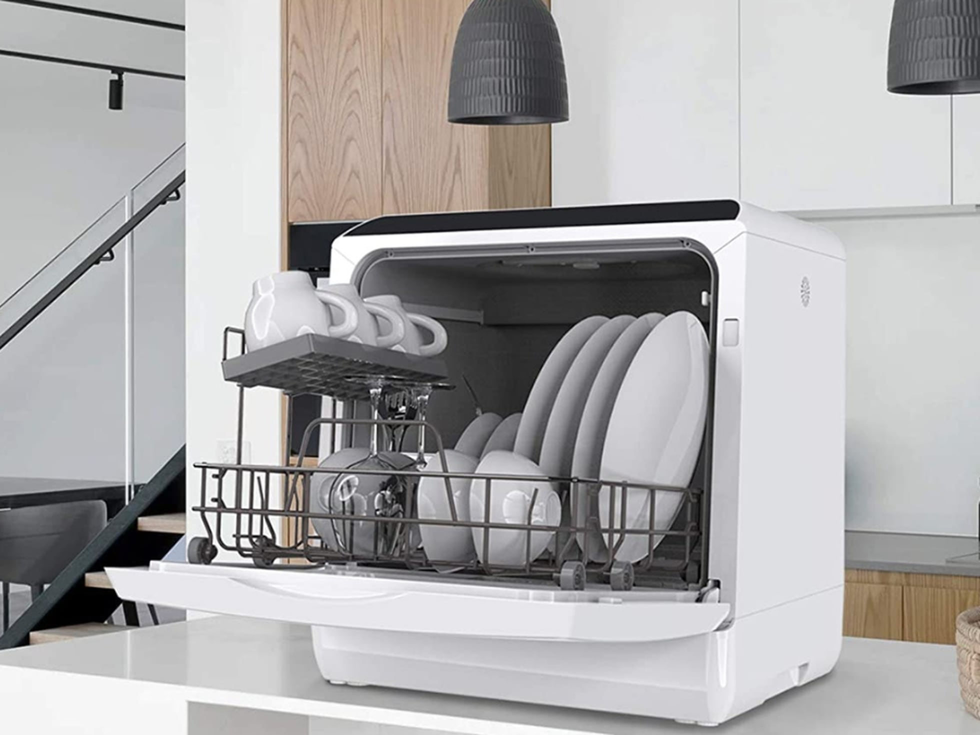 sobre estar Más bien Ahorra espacio en la cocina con uno de estos mini lavavajillas portátiles |  Escaparate: compras y ofertas | EL PAÍS