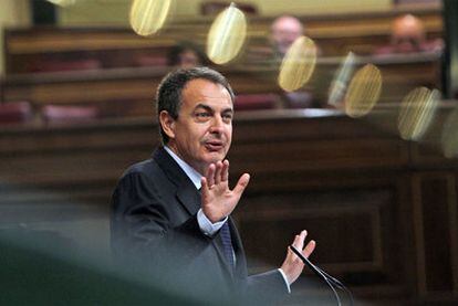 El presidente Zapatero, ayer durante la intervención en el Congreso.