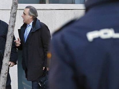 El expresidente de Catalunya Caixa Narcís Serra a su llegada a la Audiencia Nacional.