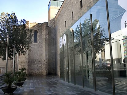 Fachada del Convent dels Àngels junto al que está previsto construir el nuevo edificio donde se ampliará el Macba.