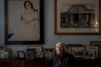 María de Jesús de la Fuente, viuda de O' Higgins, quien donó a la UNAM los 216 dibujos de grafito ´Trabajadores de la construcción’