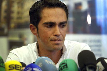 Contador, en la rueda de prensa que dio en Pinto para explicar su positivo en el Tour.