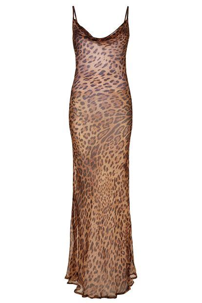 Si buscas salirte de lo convencional con una versión más arriesgada, hazte con un slip dress de leopardo y con trasparencias como este diseño firmado por Rat&Boa, la firma que ha conquistado a prescriptoras de moda e influencers. 155€.