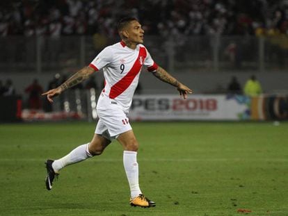 Guerrero celebra un gol a Colombia el 10 de octubre.