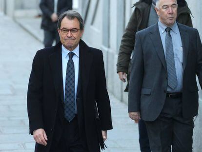 Artur Mas entrant al Tribunal Suprem.