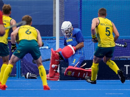 El portero Francisco Cortés Juncosa, durante el partido contra Australia este viernes en Tokio.