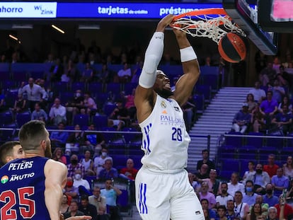 Yabusele machaca el aro de Baskonia en el segundo partido de las semifinales de la ACB.