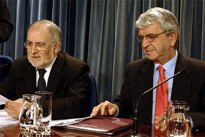 El secretario de Estado de Infraestructuras, Victor Morlán (izquierda), y el presidente de Renfe, José Salgueiro.