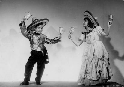 Lucio Dalla, de niño en una función teatral.