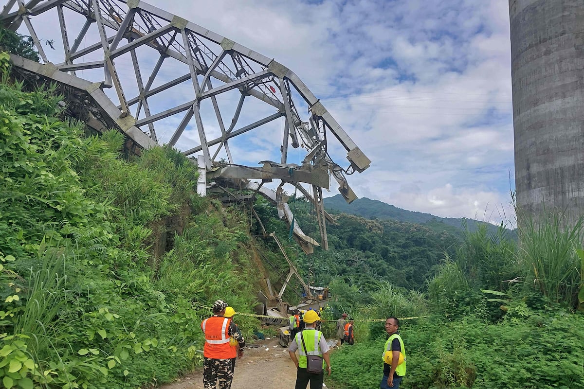 Al menos 26 trabajadores muertos al derrumbarse un puente ferroviario de la India en plena construcción | Internacional