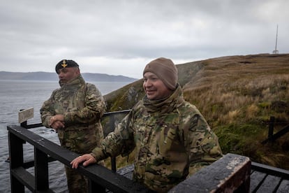 El Sargento Primero, Jorge Becerra y Sargento Segundo, José Luarte.