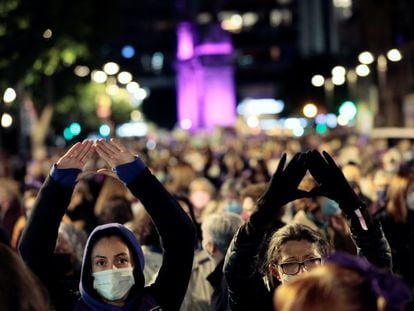 Manifestación en Valencia con motivo del Día Internacional para la Erradicación de la Violencia contra las Mujeres en 2021.