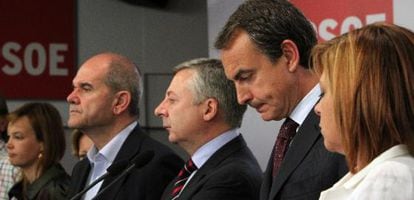 Zapatero, en su comparecencia apenas tres horas después del cierre de las urnas.