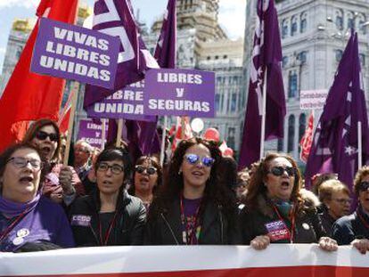 Miles de personas salen a las calles en toda España en más de 70 marchas con motivo del Día del Trabajo