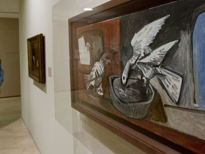 La obra de Picasso 'Tres palomas', que se muestra en la exposición.