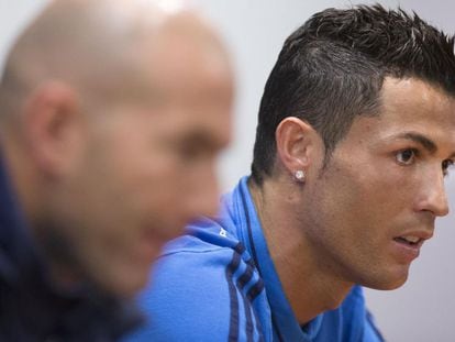 Cristiano habla junto a Zidane en Roma