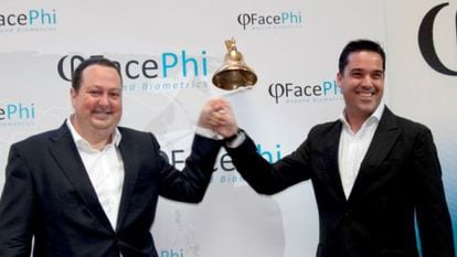 Salvador Mart&iacute;, a la izquierda, y Javier Mira, m&aacute;ximos directivos de Facephi, el d&iacute;a de la salida a bolsa de la empresa