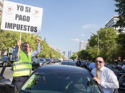 Una manifestación de conductores de VTC en Madrid.