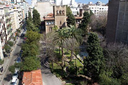 Vista superior del jardín, con algunos de los árboles actuales.