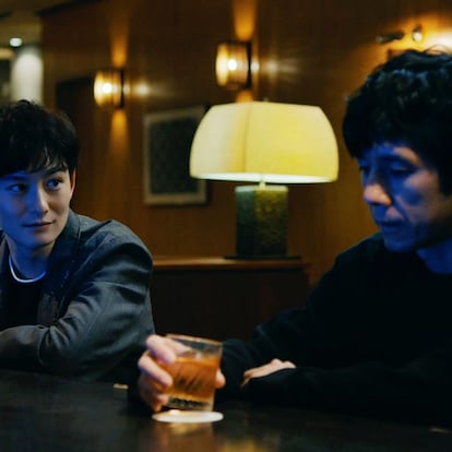 Masaki Okada y Hidetoshi Nishijima, en 'Drive My Car'.