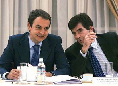 José Enrique Serrano es el hombre que más tiempo ha pasado como director de gabinete de presidencia en España: una legislatura de González y las dos de Zapatero. Hoy, es parte del equipo de Pedro Sánchez.