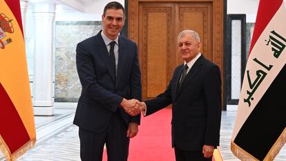 Sánchez con el presidente de Irak, Latif Rashid, en Bagdad.
