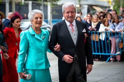 Teresa de Borbón-Dos Sicilias, abuela de la novia, a su llegada este sábado a la iglesia de San Francisco de Borja.