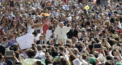 El Papa en la plaza de San Pedro, el 17 de junio.