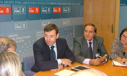 Tomás Gómez, durante su entrevista con representantes de abogados del turno de oficio de Madrid y Alcalá de Henares.