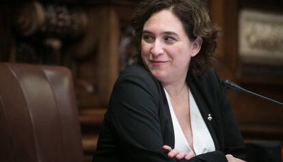 Ada Colau, en un ple de l'Ajuntament.