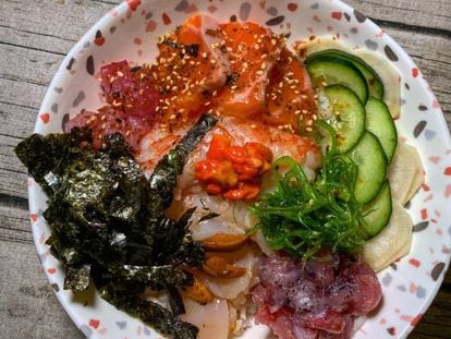 El furikake alegra hasta el plato más triste