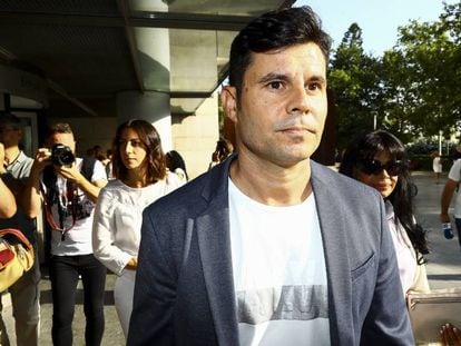 Javier Sánchez Santos llegando a los juzgados de Valencia por la supuesta paternidad de Julio Iglesias, el pasado jueves 4 de julio.
