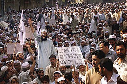 Manifestación en contra de EE UU, hoy en Peshawar (Pakistán)