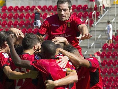 Los jugadores del Mallorca celebran el primer gol