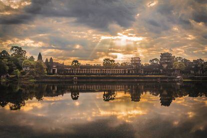 Angkor Wat, una de las mayores joyas urbanas de la antig&uuml;edad, en Camboya.