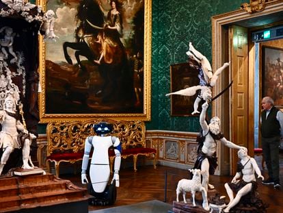 El robot humanoide R1, diseñado por el Instituto Italiano di Tecnologia, en el museo Palazzo Madama, en Turín, el 12 de mayo de 2021.