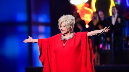 Brenda Lee en un programa navideño de la cadena NBC.