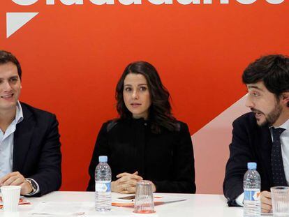 De izquierda a derecha, Albert Rivera, Inés Arrimadas y Toni Roldán, el pasado lunes.