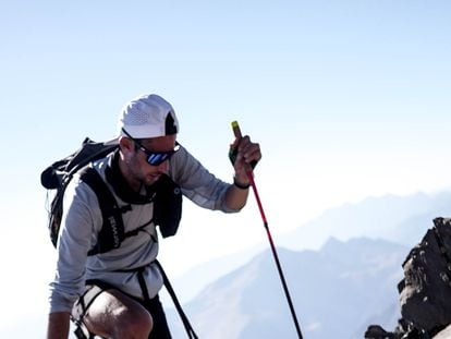 Kilian Jornet en el Pirineo, en una imagen cedida por Lymbus.